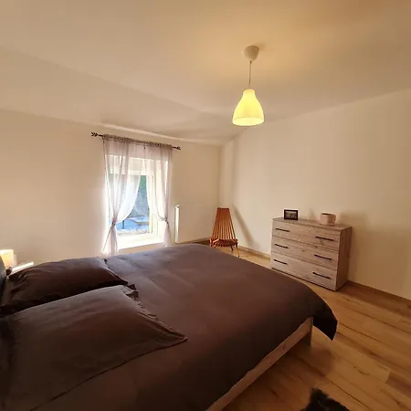 Gite Renove Au Calme Avec Jardin, Proche Sites Historiques De Et Commerces - Fr-1-585-78 Prázdninový dům
