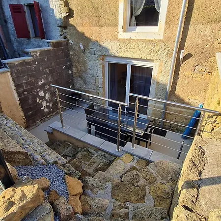 Hébergement de vacances Montmédy, 3 Pièces, 6 Personnes - Fr-1-585-78 Montmedy